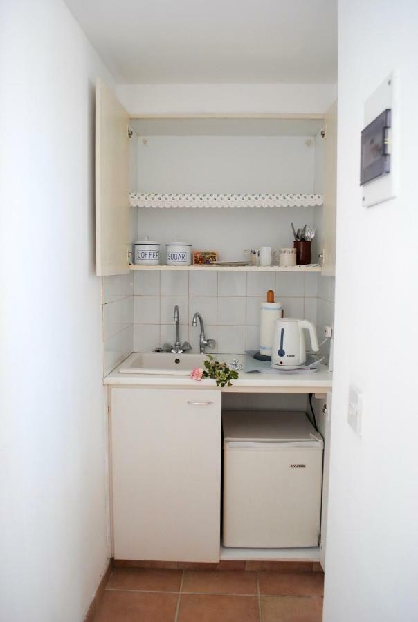 Отель Sunny Garden Studio Никосия Экстерьер фото